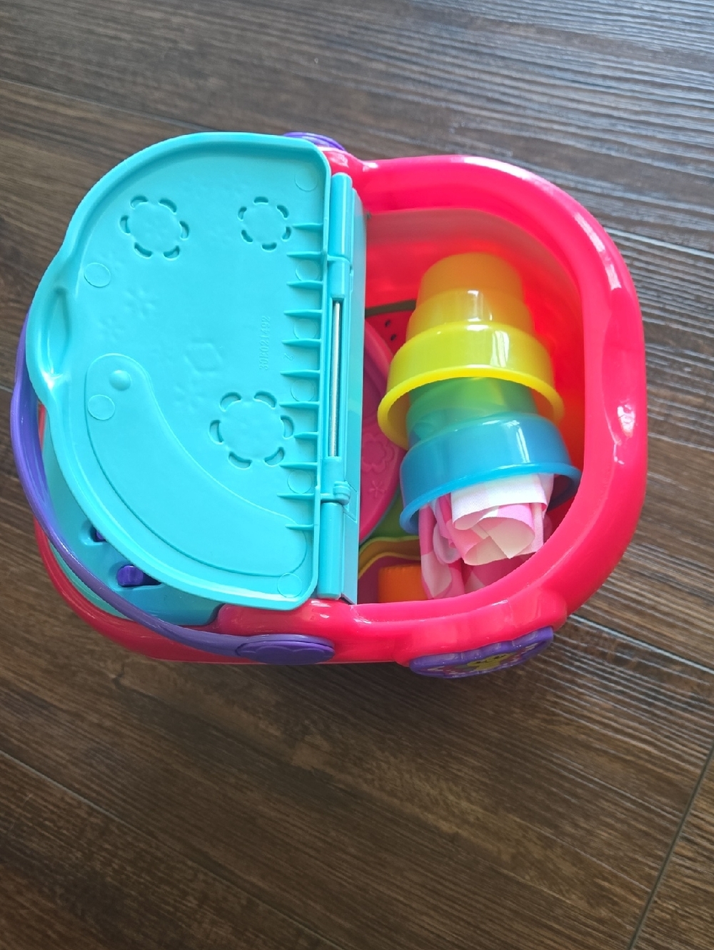 Leap Frog Shapes And Sharing Picnic Basket - Picture 2 of 4